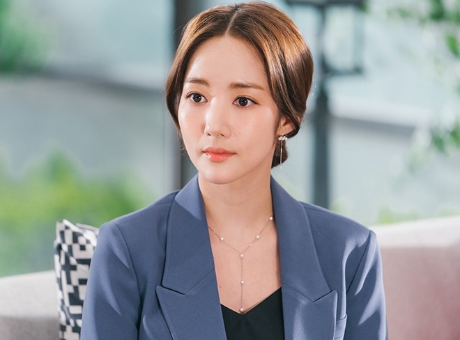 Cu nga ngua dang tiec cua Song Hye Kyo, Ha Ji Won trong 2019 hinh anh 8 sao_Han_nga_ngua_9.jpg
